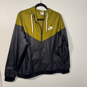 Nike sportswear women’s Windrunner Jacket